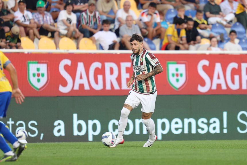 Camisola 10 aspira à titularidade no reduto dos atuais bicampeões nacionais