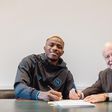 OFICIAL: Osimhen renova com o Nápoles até 2026