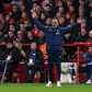 NES perde na estreia (termina reduzido a 10), Marco Silva também derrotado
