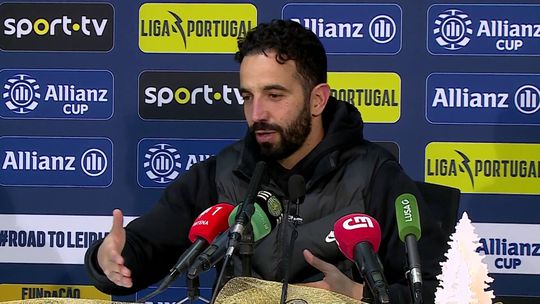 «É uma sorte treinar uma equipa grande com grandes jogadores»