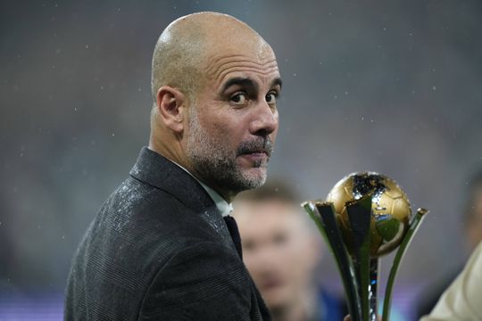 Guardiola: 37.º troféu, a 13 de Alex Ferguson