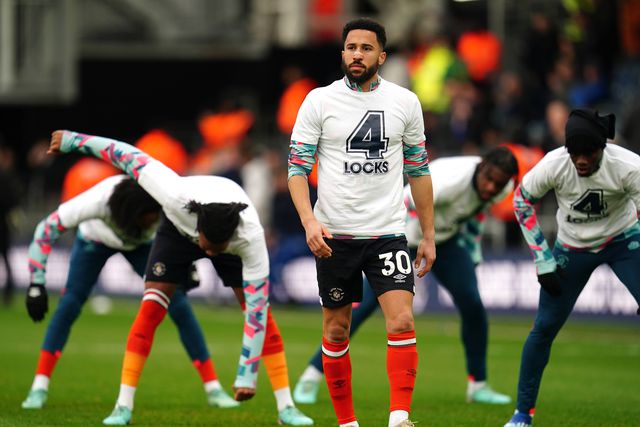 Emoção em Luton: Townsend dedica golo ao capitão Lockyer (vídeo)
