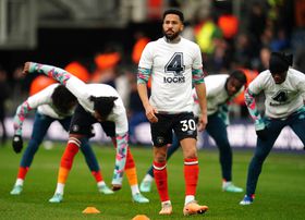 Emoção em Luton: Townsend dedica golo ao capitão Lockyer (vídeo)