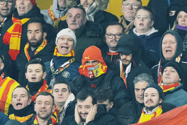 Lens-PSG contou com um espectador especial… camuflado