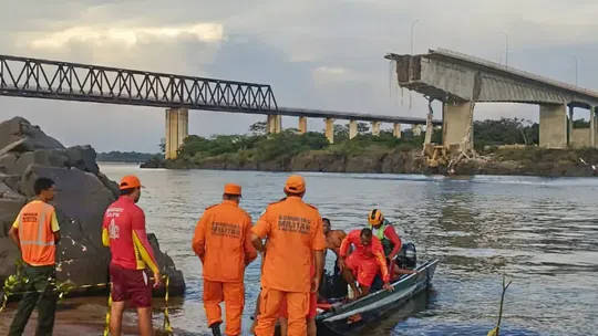 VÍDEO: desabamento de ponte no Brasil faz 3 mortos