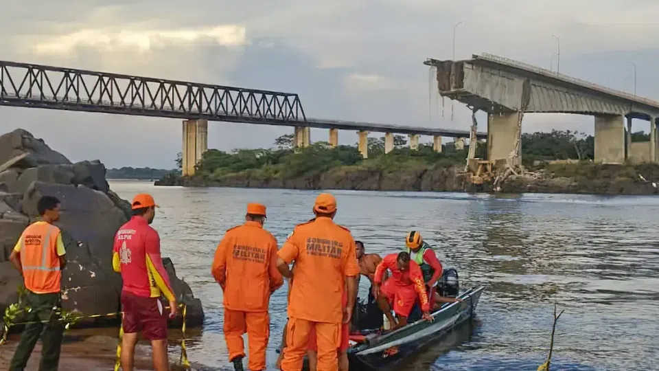 VÍDEO: desabamento de ponte no Brasil faz 3 mortos