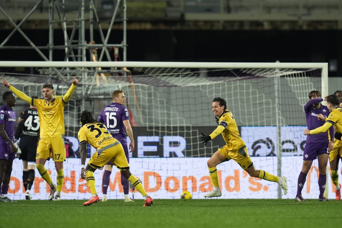 Com Bove no banco, Fiorentina cai perante a Udinese