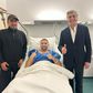 Adel Taarabt com a equipa médica da Clínica Espregueira, chefiada pelo Prof. João Espregueira-Mendes