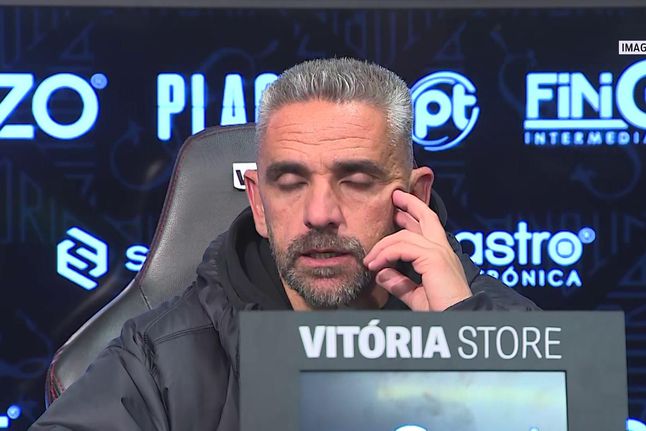 Rui Borges explica novo papel de Trincão na goleada em Guimarães