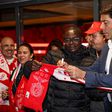 Rui Costa a aceder ao pedido de um adepto - Foto: SL Benfica