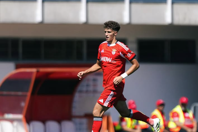 Rui Silva é um dos defesas centrais promissores a despontar no Seixal - Foto: rui_s1lva_/instagram