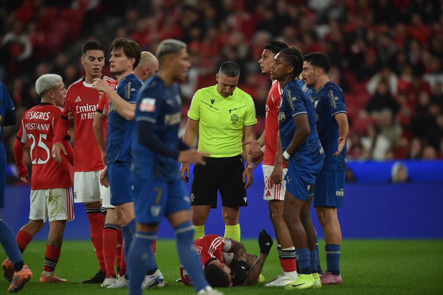 André Narciso assinalou penálti para o Benfica após ver as imagens no VAR - Foto: Miguel Nunes