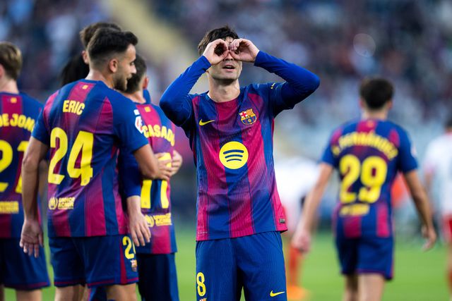 Pedri, jogador do Barcelona, a celebrar mais um golo esta época