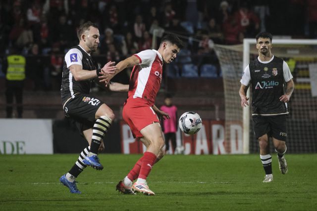 Caldas-SC Braga: Dorgeles não perdoa