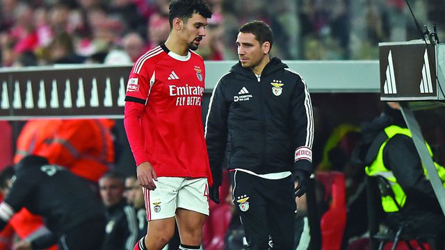 Tomás Araújo foi substituído aos 55 minutos do jogo com o Famalicão — Foto: Miguel Nunes