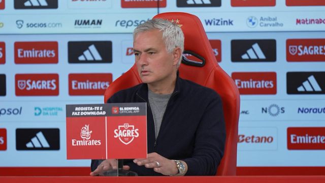 Mourinho revela motivo para ter lançado Tomás Araújo a titular... doente