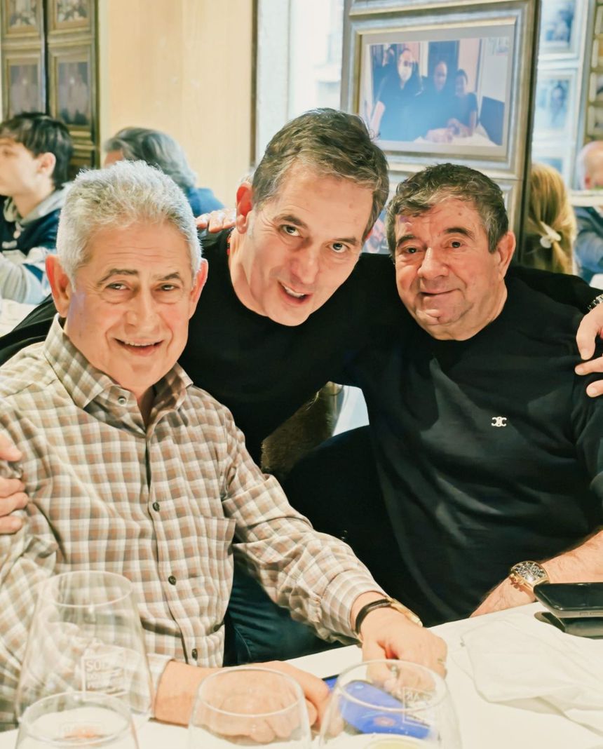 Luís Filipe Vieira a almoçar com Adriano Quintanilha e Pedro Cardoso, dono do restaurante, ao centro