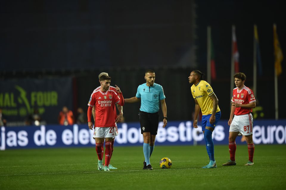 Duarte Gomes analisa a arbitragem do Benfica-Estoril