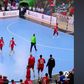 Vídeo: jogadores do Bahrein presos após agredirem árbitro na Taça Asiática