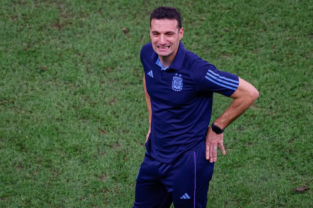 Scaloni: «Emocionei-me ao ver a tristeza de Mourinho»
