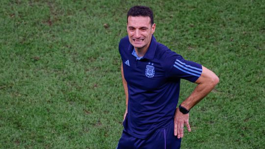 Scaloni: «Emocionei-me ao ver a tristeza de Mourinho»