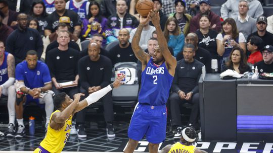 NBA: triplo-duplo de Kawhi Leonard na vitória dos Clippers frente aos Lakers