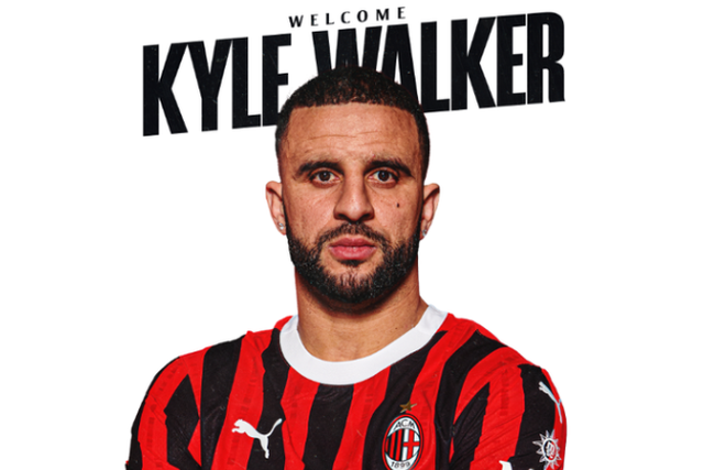 Kyle Walker com a camisola do Milan