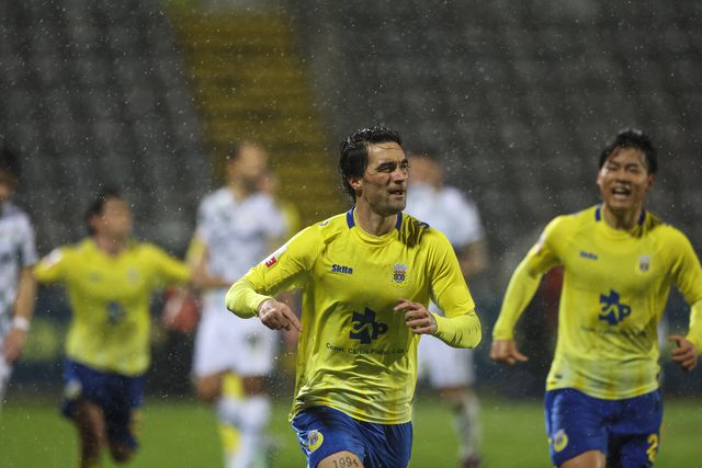 No jogo de abertura da 19.ª jornada da Liga, o Arouca recebeu e venceu o Moreirense (1-0), com o único golo da partida a ser apontado por Jason Remeseiro