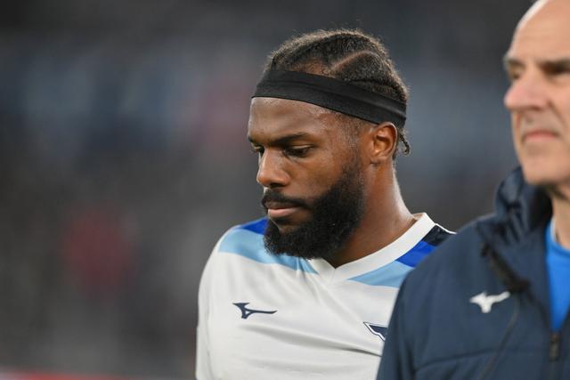 Treinador da Lazio descansa os adeptos sobre a lesão de Nuno Tavares