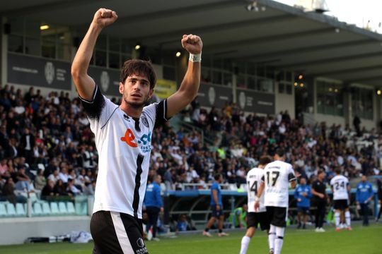 Mercado Benfica: Cristian Shpendi na lista para o ataque