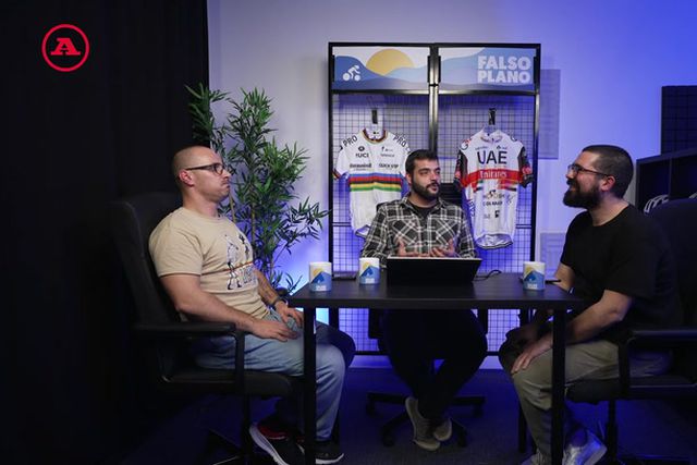 A BOLA TV: a programação desta segunda-feira