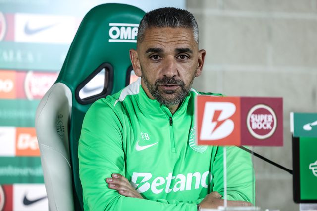 Rui Borges, treinador do Sporting, falou aos jornalistas na sala de imprensa da Academia de Alcochete