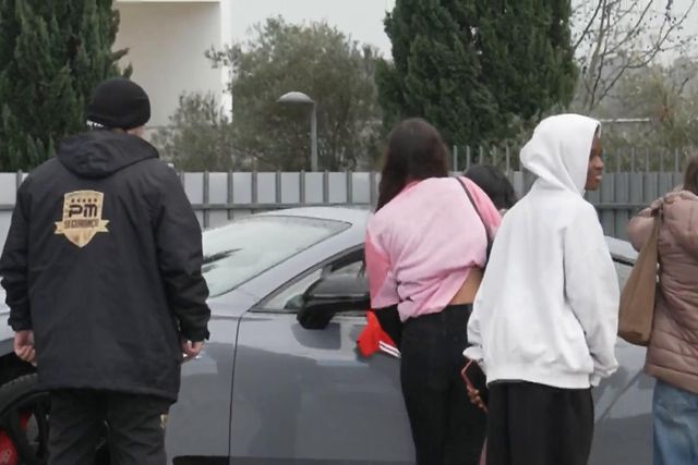 Otamendi dá autógrafos no Seixal