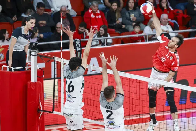 Benfica passa sem espinhos a Académica