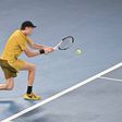 Jannik Sinner está nos oitavos do Open da Austrália, que conquistou nos últimos dois anos