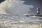 Portugal está a ser assolado pela tempestade Ingrid - Foto: JOSÉ COELHO/LUSA
