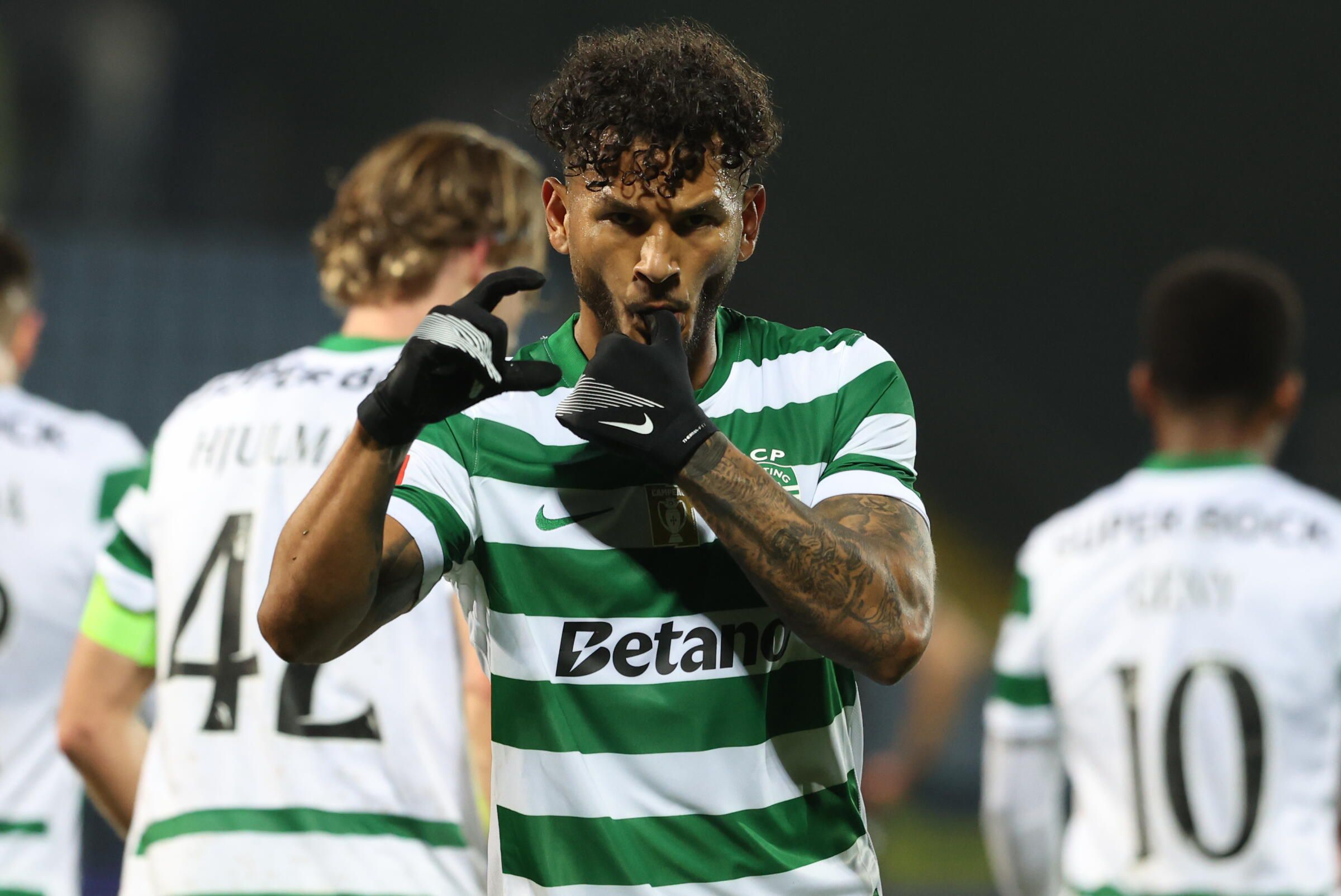 Celebração de Luis Suárez (Foto: Catarina Morais/Kapta+)