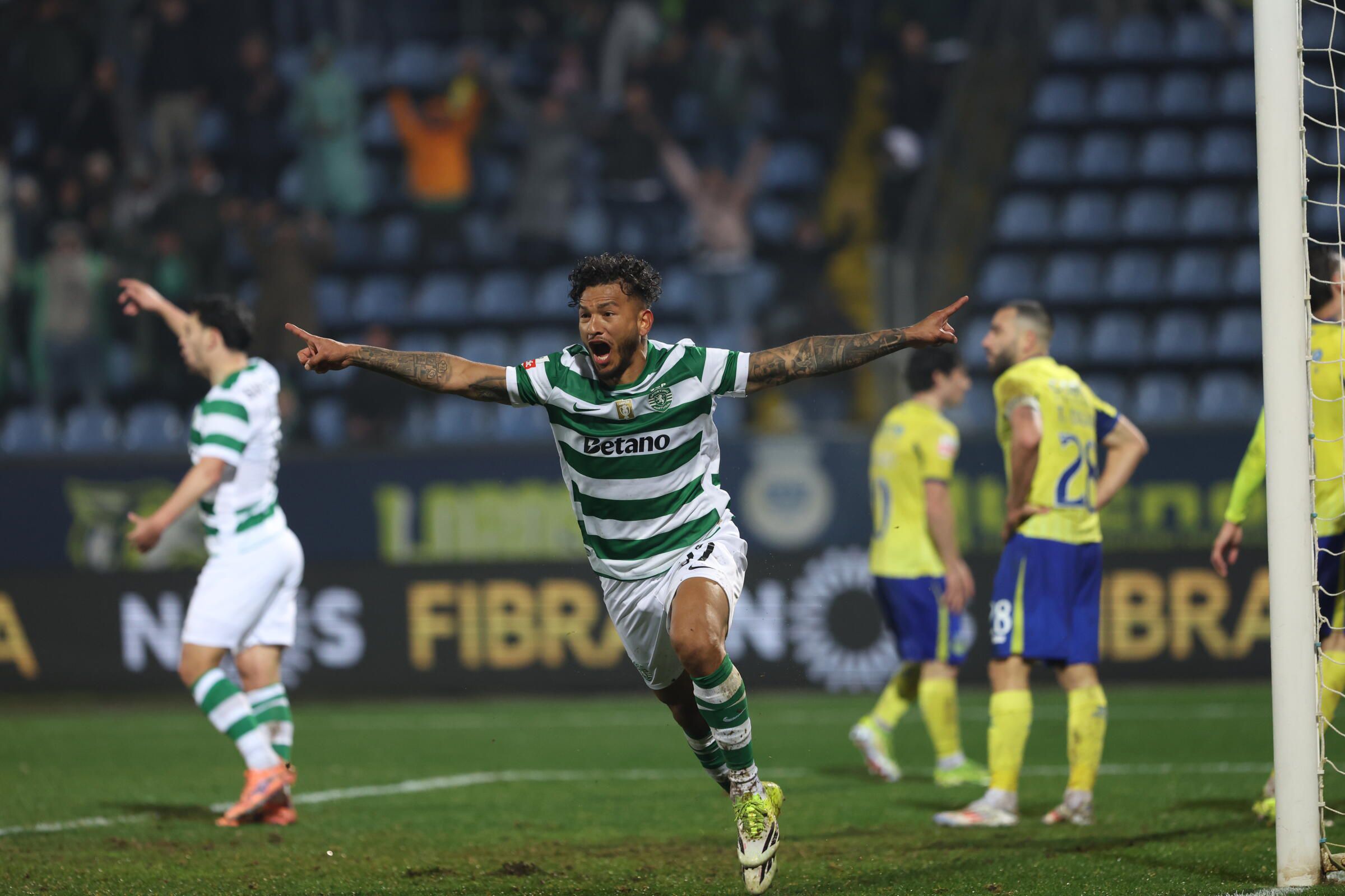 Grande festejo de Luis Suárez  (Foto: Catarina Morais/Kapta+)