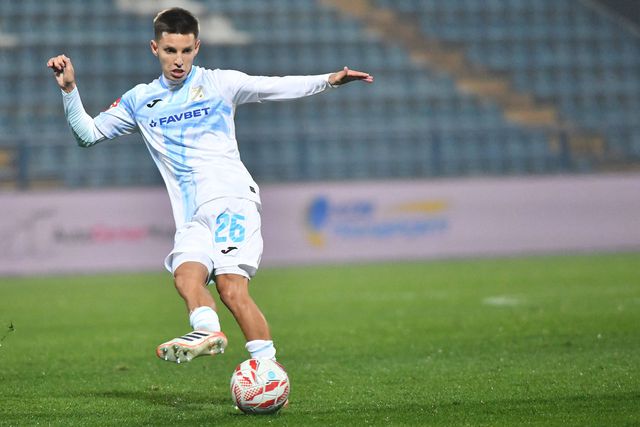 Que trivela é esta?! Tiago Dantas dá espetáculo na Croácia (vídeo)