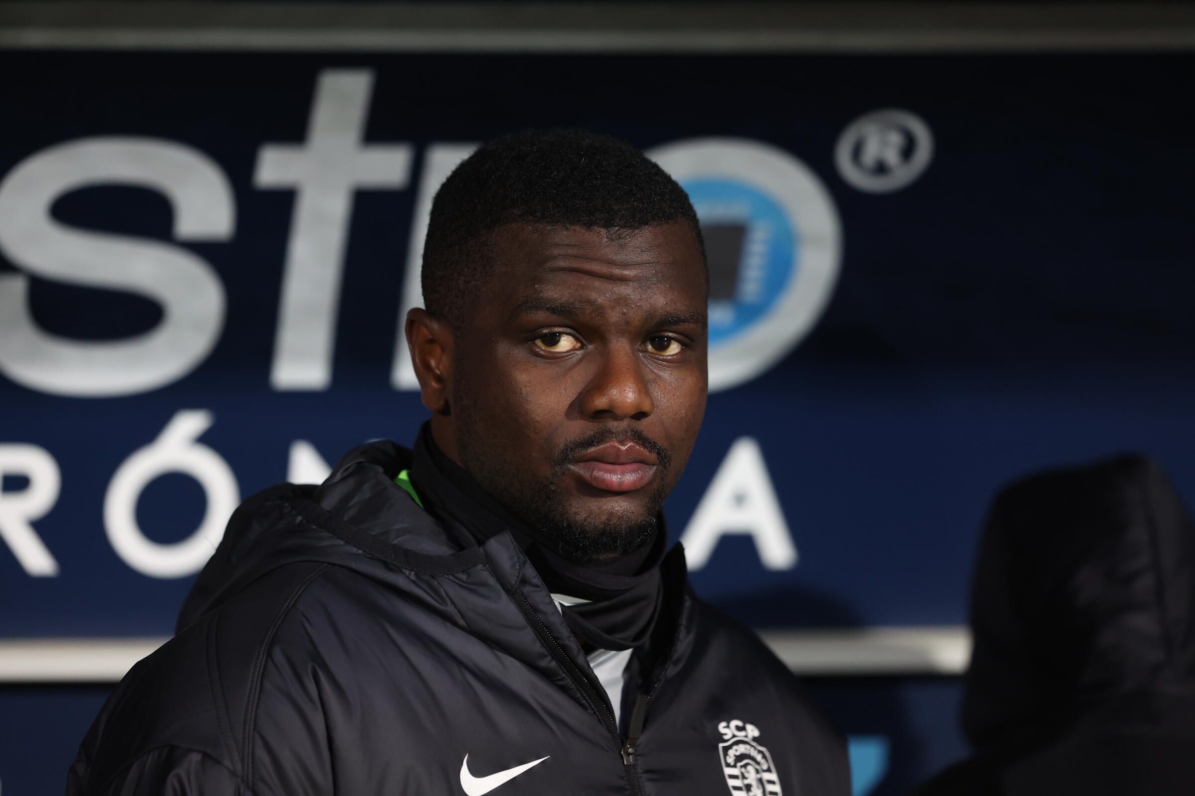 Diomande, após renovar contrato com o Sporting até 2030, não saiu do banco (Foto: Catarina Morais/Kapta+)