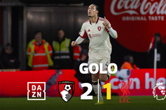 Van Dijk vai de vilão a herói em 20 minutos!