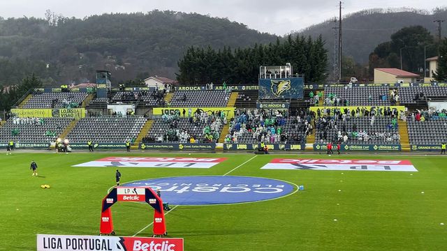 Guarda-redes aquecem em Arouca