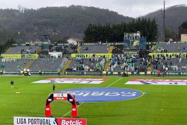 Guarda-redes aquecem em Arouca