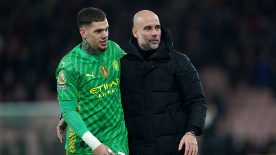 Ederson responde a Guardiola e não abre jogo sobre o futuro