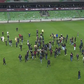 Sem vencer desde novembro: adeptos do Metz invadem campo após novo desaire (vídeo)