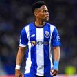 Wendell, lateral do FC Porto, só aceita jogar no São Paulo. Brasileiro terão de subir oferta