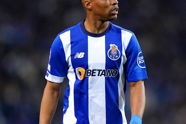 Wendell, lateral do FC Porto, só aceita jogar no São Paulo. Brasileiro terão de subir oferta