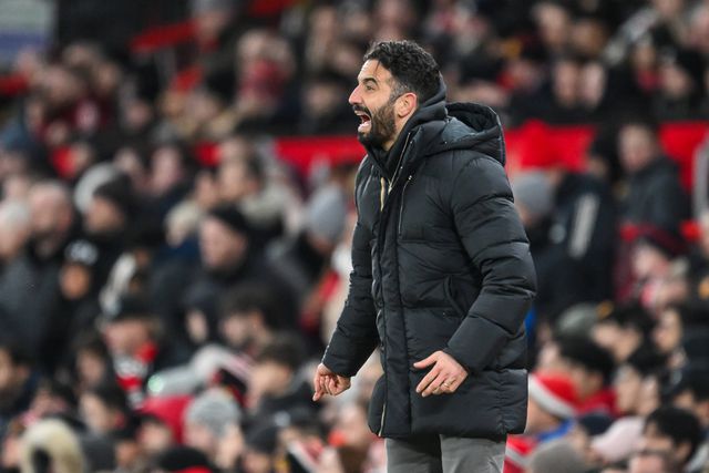 Manchester United prepara despedimento de cerca de 200 pessoas