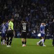 Pepê a sair lesionado ao minuto 28 no FC Porto-V. Guimarães