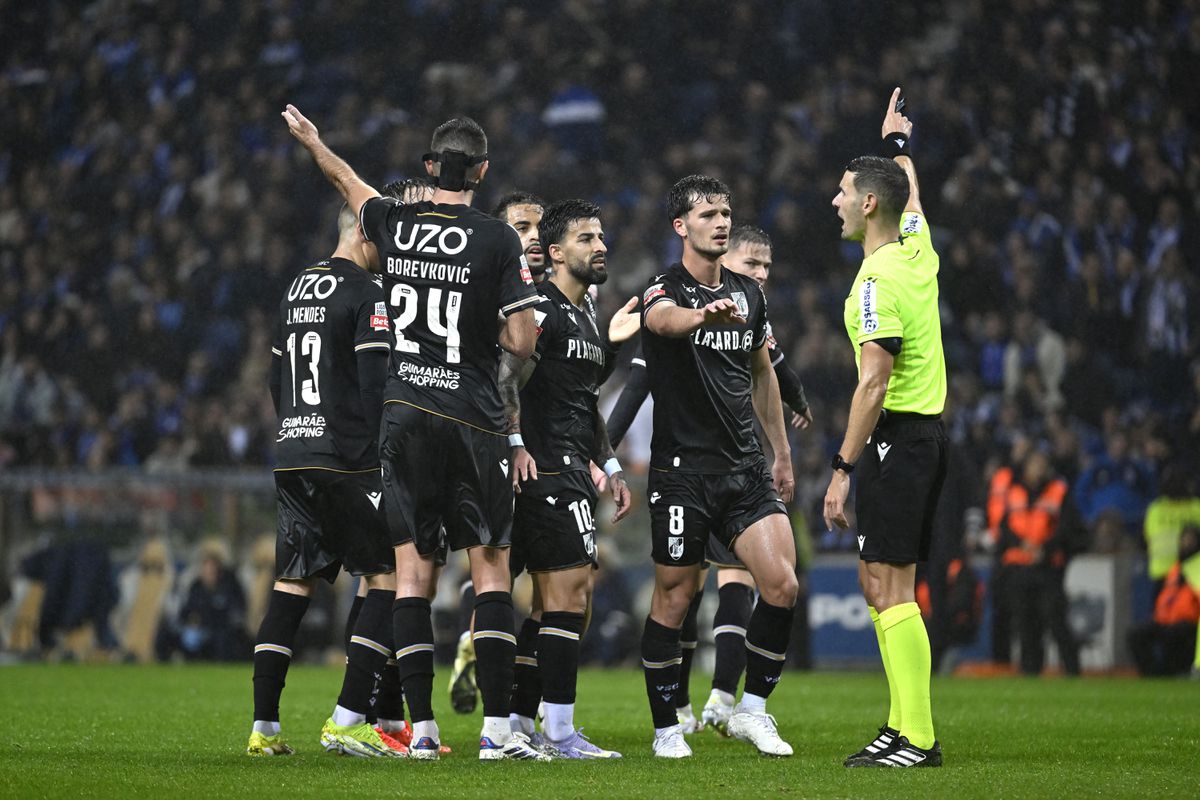 FC Porto-V. Guimarães, 1-1 A análise de Duarte Gomes à arbitragem do jogo no Dragão